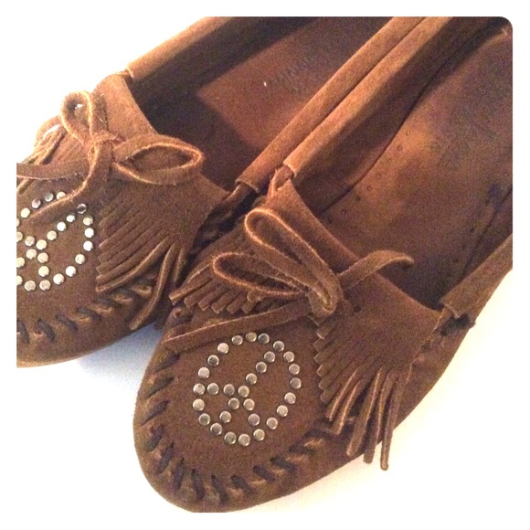 Minnetonka Shoes - Minnetonka moccasins size 8